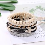Conjunto de Pulseras de Cuero, Tejidas y Cuentas de Madera Blancas achieve