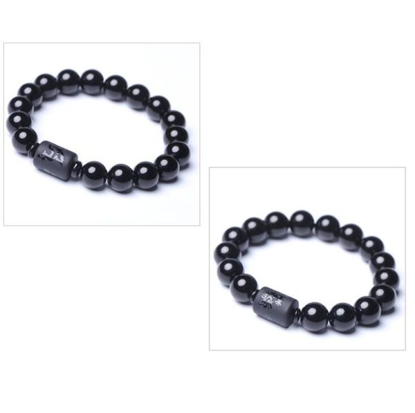 Fortalece tu energía y eleva tu presencia con esta imponente Pulsera de Ónix Negro, adornada con un cilindro grabado con un dragón, símbolo de poder, fuerza, liderazgo y buena fortuna en la cultura oriental.
