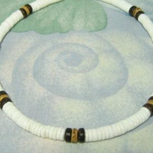 Shakira de piedra blanca1 Collar artesanal de piedra blanca natural — elegante, minimalista y con espíritu boho. Perfecto para looks casuales, urbanos o veraniegos.