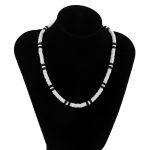 Collar artesanal de piedra blanca natural — elegante, minimalista y con espíritu boho. Perfecto para looks casuales, urbanos o veraniegos.