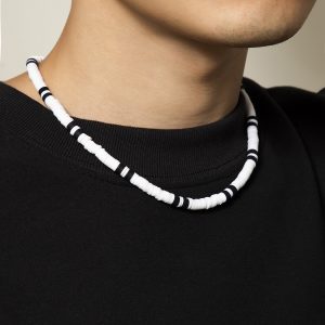 Collar artesanal de piedra blanca natural — elegante, minimalista y con espíritu boho. Perfecto para looks casuales, urbanos o veraniegos.