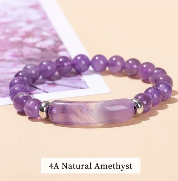 colección de pulseras de piedra natural, diseñadas para combinar elegancia, significado y energía.