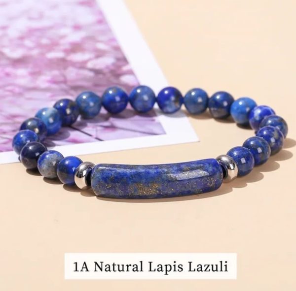 colección de pulseras de piedra natural, diseñadas para combinar elegancia, significado y energía.