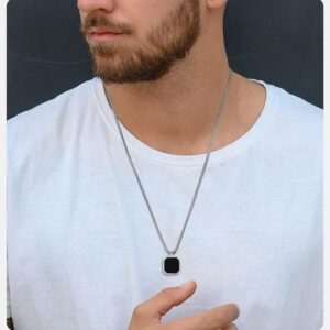 COLLAR DE ACERO INOX GEOMETRICO NEGRO9 El Collar Imperio Black Steel está diseñado para hombres que entienden que los pequeños detalles crean una gran presencia. Su diseño geométrico negro transmite misterio, elegancia y poder