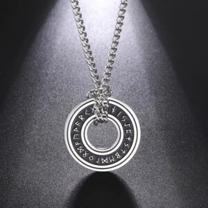 El Collar Rune Viking está inspirado en las antiguas runas nórdicas, símbolos cargados de poder, destino y protección. Cada detalle representa fuerza interior, determinación y el espíritu de aquellos que enfrentaban la vida sin miedo.