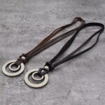 COLLAR DE CUERO Y DOBLE ARO METALICO