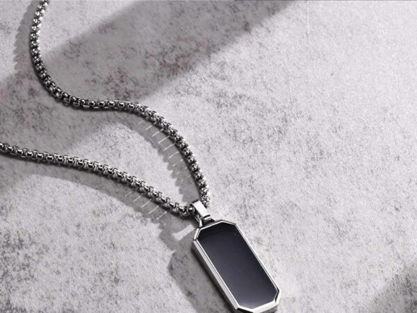 COLLAR DOMINIO BLACK STEEL