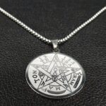 COLLAR ESCUDO DIVINO TETRAGRÁMATON