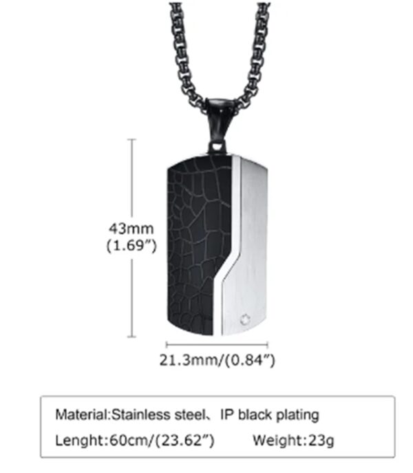 collar geométrico de acero inoxidable negro está diseñado para hombres que quieren proyectar seguridad, carácter y estilo moderno.
