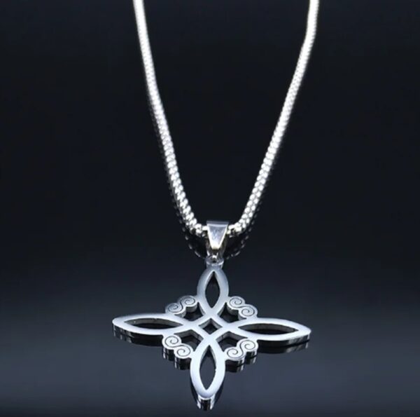 🔮 Collar Nudo de Brujas Protector – Poder Místico y Elegancia 🔮 Un amuleto ancestral que combina protección, estilo y misterio.
