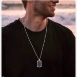 Los Collares “Black Carbon Elite” llegan para ofrecerte dos diseños exclusivos en una misma colección, pensados para quienes buscan elegancia moderna con un toque agresivo y sofisticado.