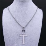 El Collar Ankh Eternal está inspirado en uno de los símbolos más poderosos de la historia: la cruz egipcia de la vida, conocida como Ankh. Este emblema ha sido asociado durante siglos con la eternidad, la energía vital y el poder espiritual.