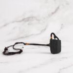 No es solo un collar… es tu escudo energético diario. Este poderoso collar de Turmalina Negra combina estilo, minimalismo y significado en una sola pieza que transforma tu presencia.