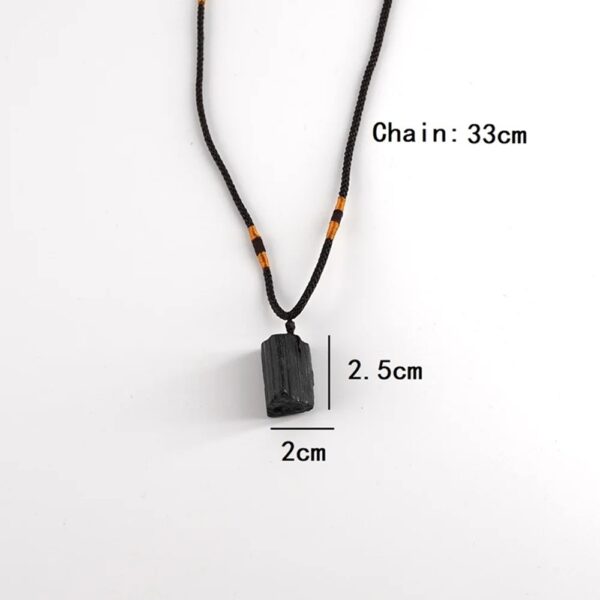 No es solo un collar… es tu escudo energético diario. Este poderoso collar de Turmalina Negra combina estilo, minimalismo y significado en una sola pieza que transforma tu presencia.
