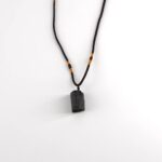 No es solo un collar… es tu escudo energético diario. Este poderoso collar de Turmalina Negra combina estilo, minimalismo y significado en una sola pieza que transforma tu presencia.