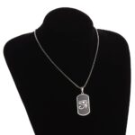El Ojo de Horus no es solo un accesorio; es un símbolo cargado de historia, mística y un diseño atemporal que pega muy bien con el estilo urbano y minimalista actual.