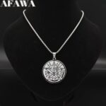 El Tetragramatón es un símbolo esotérico muy conocido que integra elementos de protección y sabiduría espiritual. Muchas personas lo usan como amuleto para protegerse de energías negativas y fortalecer su confianza personal.
