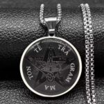 Tetragrammaton Sagrado: El símbolo de protección más potente de la historia. Un diseño geométrico perfecto para el resguardo energético y el dominio de los elementos.