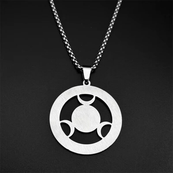 COLLAR AMULETO HÉCATE EL LABERINTO DE LA NOCHE1