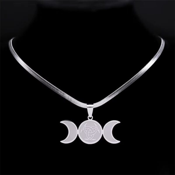 COLLAR SELLO DE LAS TRES LUNASDESCRIPCION
