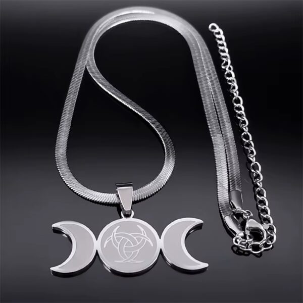 COLLAR SELLO DE LAS TRES LUNASDESCRIPCION