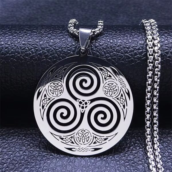 COLLAR TRISKELION EL VÓRTICE DE ODÍN