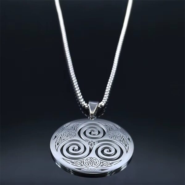 COLLAR TRISKELION EL VÓRTICE DE ODÍN